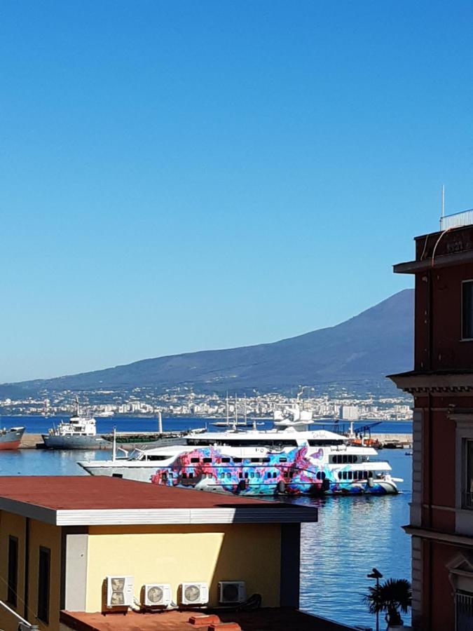 Bed and Breakfast La Terrazza Sul Porto Castellammare di Stabia Exterior foto